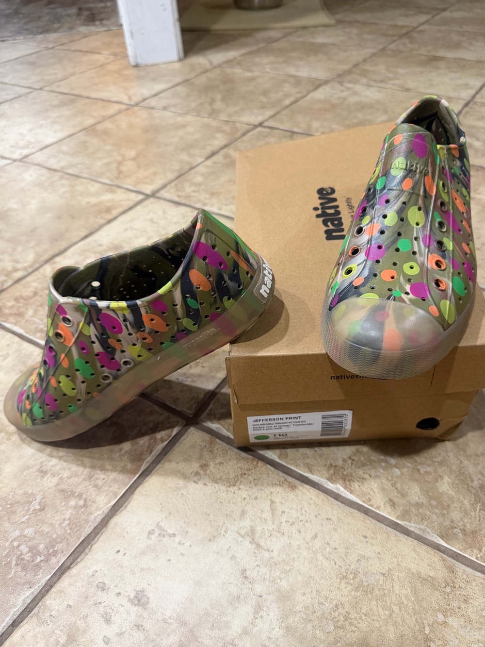 Native Jefferson Print Sugarlite Rookie Green Marble Polka Dot M10 W12